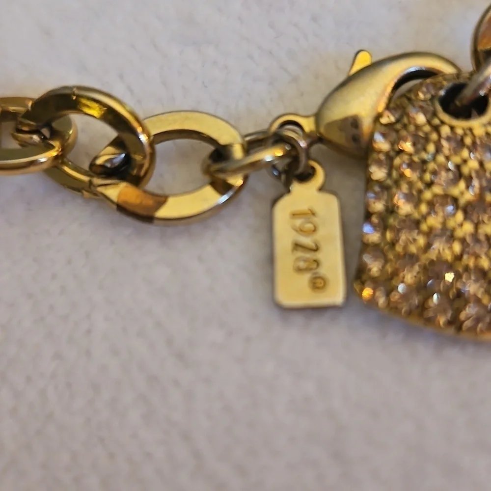 1928 Rhinestone Paved Heart Oval Chain Bracelet